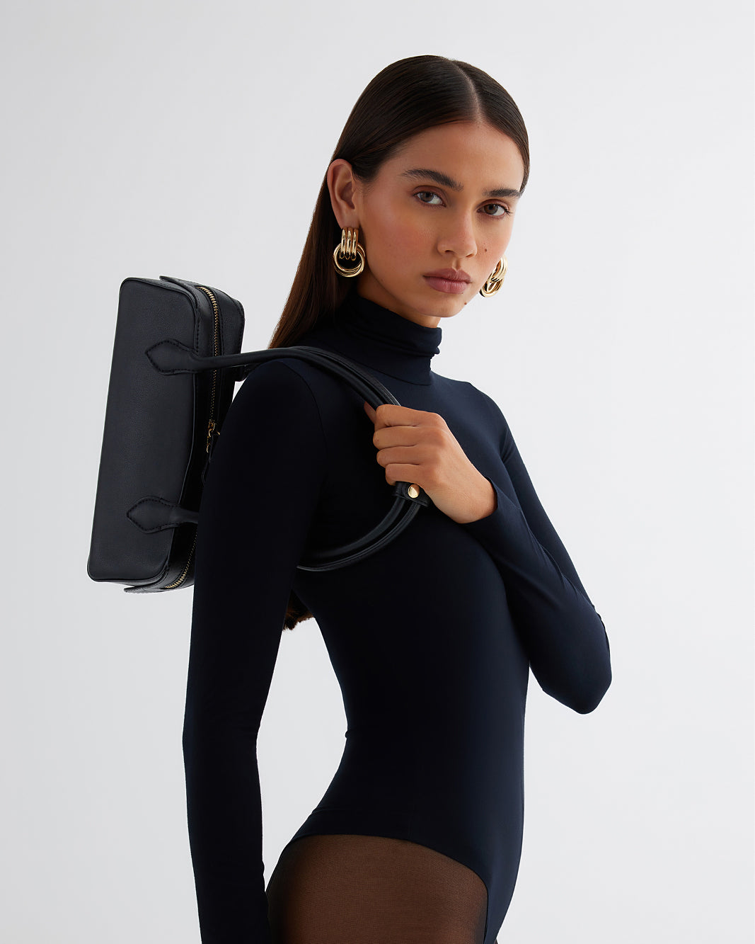 GIA SHOULDER BAG - BLACK